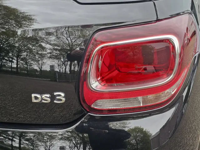 DS DS 3 1.2 PureTech Café Racer Leer/Camera 2019 Benzine 8