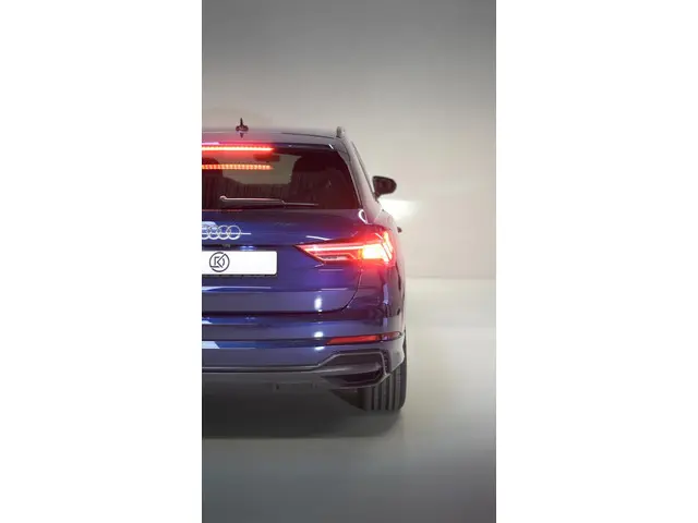 Audi Q3 45 TFSI e S line 2022 Hybride Benzine 16