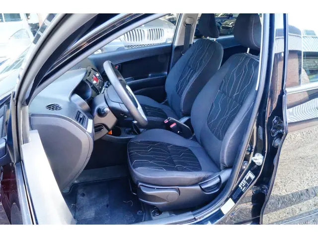 Kia Picanto 1.0 CVVT Comfort Pack 2012 Benzine 6