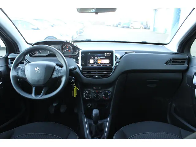 Peugeot 208 1.2 PureTech Blue Lion 2018 Benzine 2