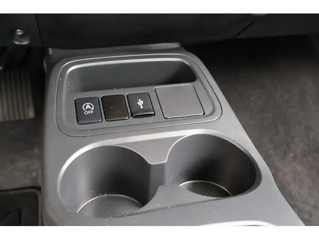 Mitsubishi Space Star 1.2 Connect+ 2023 Benzine 22