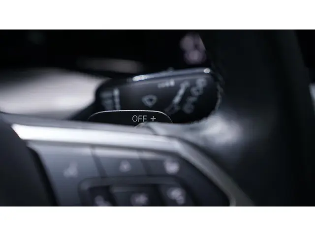 Volkswagen Golf 1.5 eTSI Life Business 2023 Benzine 20