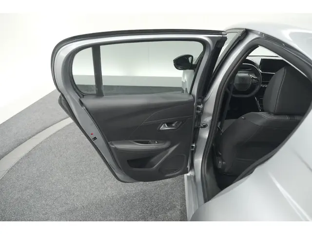 Peugeot 208 PureTech 100 Allure 2024 Benzine 63