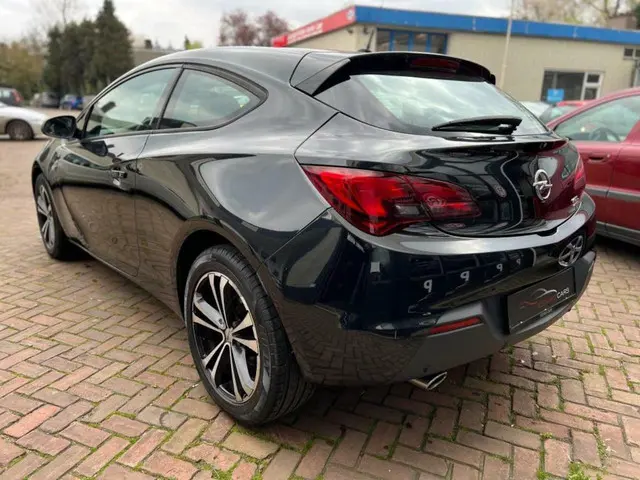 Opel Astra GTC 1.6 Turbo Sport 180PK Compleet 2012 Benzine 6