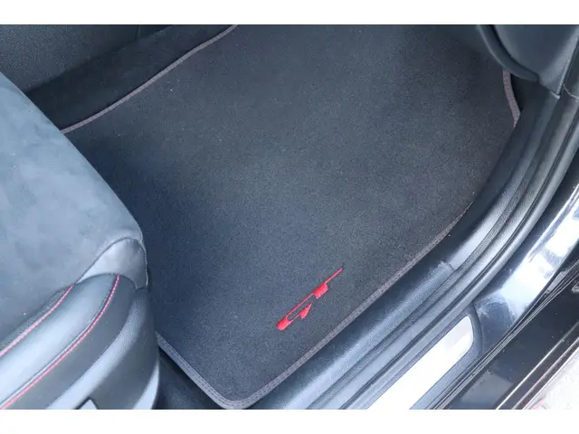Kia Ceed 1.6 T-GDi GT | 200PK - PANO - UNIEK VOL! 2019 Benzine 32