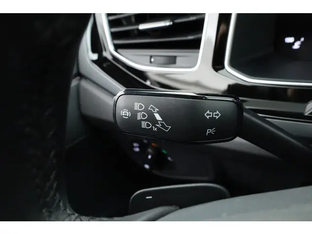 Volkswagen Polo 1.0 TSI R-Line DSG 2025 Benzine 10