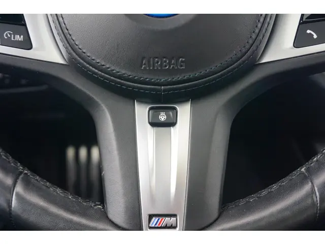 BMW 3 Serie Sedan 320e 2022 Hybride Benzine 19