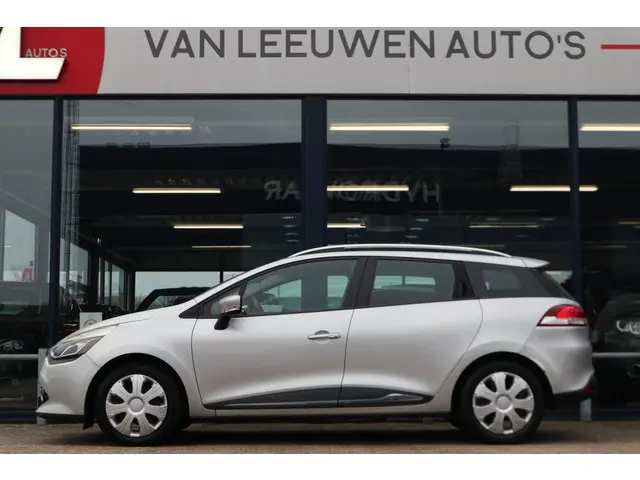 Renault Clio Estate 0.9 TCe Limited 2016 Benzine 9