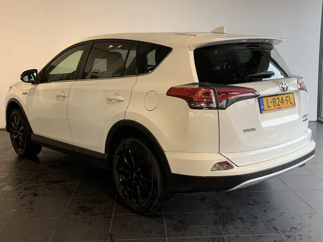 Toyota RAV4 2.5 Hybrid AWD Style 2018 Hybride Benzine 6