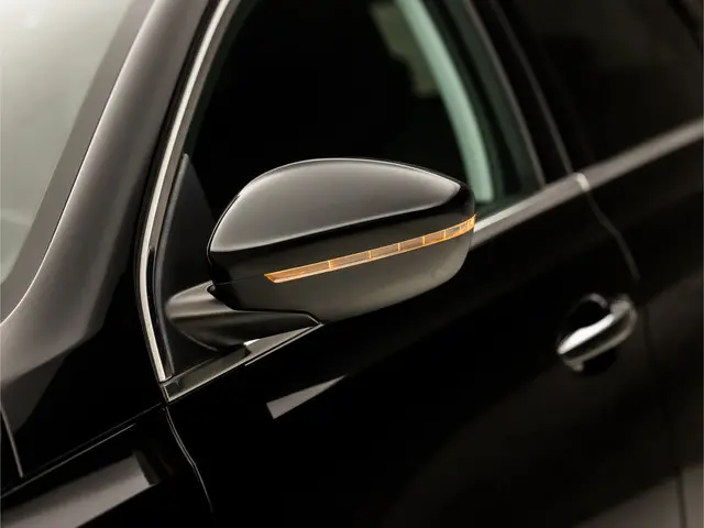 Peugeot 308 SW 1.2 PureTech Premium Sport 2015 Benzine 27