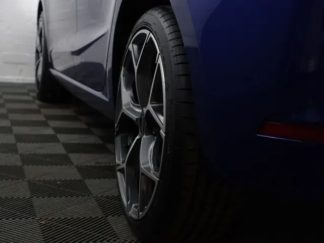 SEAT Ibiza 1.0 TSI Sport Business Intense- 2019 Benzine 24