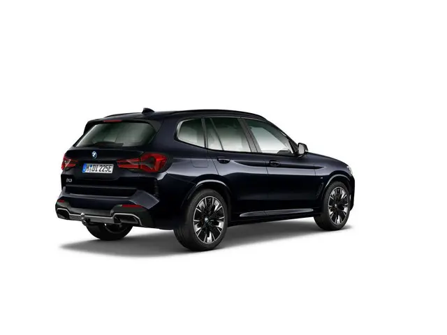 BMW iX3 2