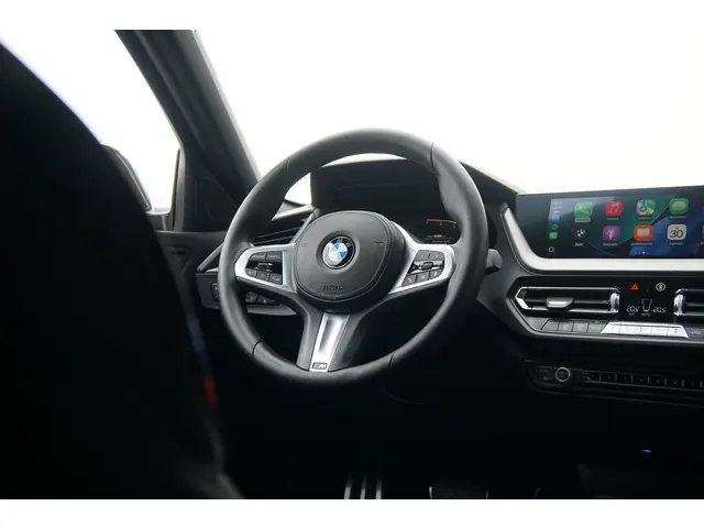 BMW 1 Serie 118i 2020 Benzine 3