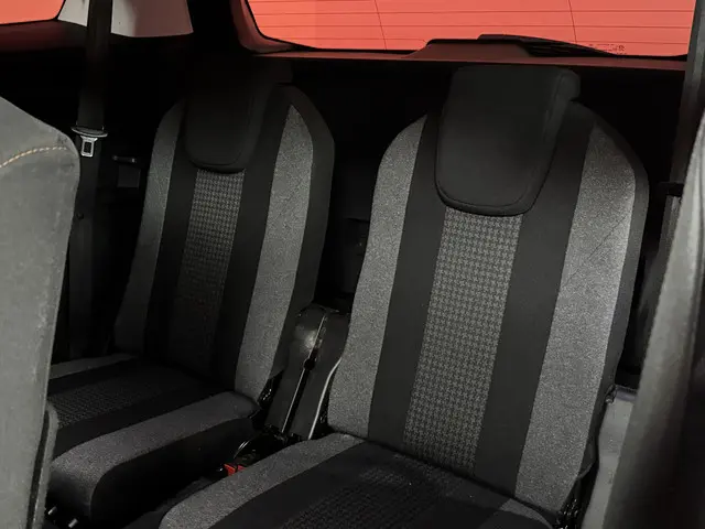 Peugeot 5008 1.2 PureTech Active 2017 Benzine 9