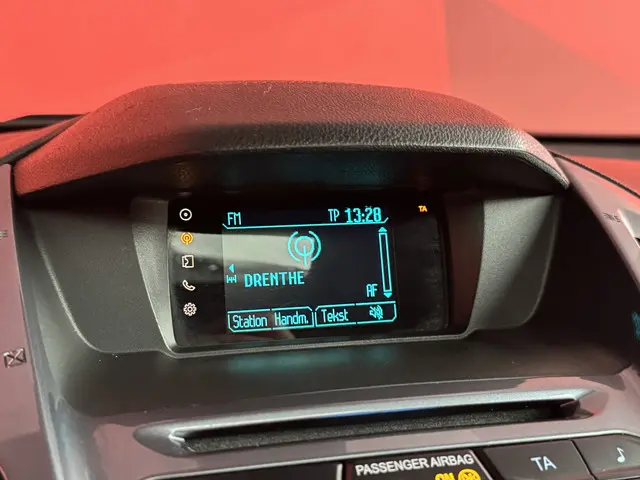 Ford Tourneo Connect Compact 1.0 Titanium 2015 Benzine 35