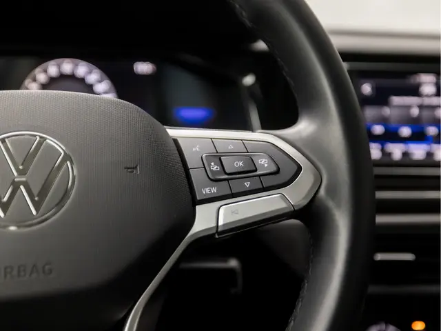 Volkswagen Polo 1.0 Sportline 2023 Benzine 20