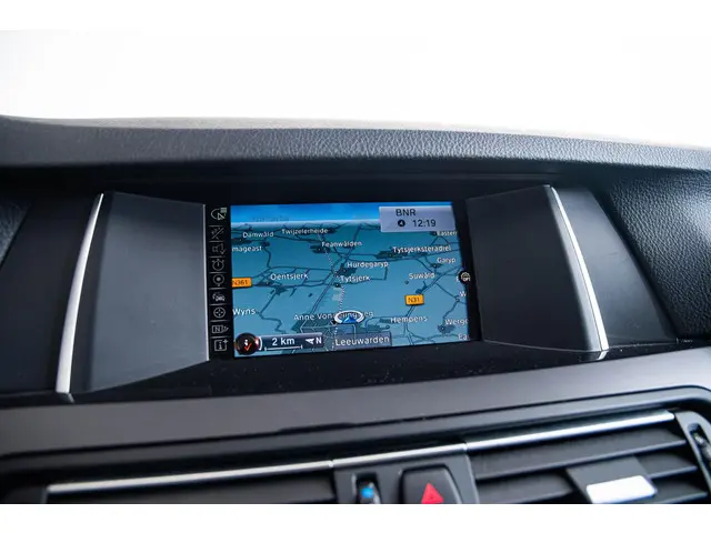 BMW 5 Serie 520i Executive 2016 Benzine 13
