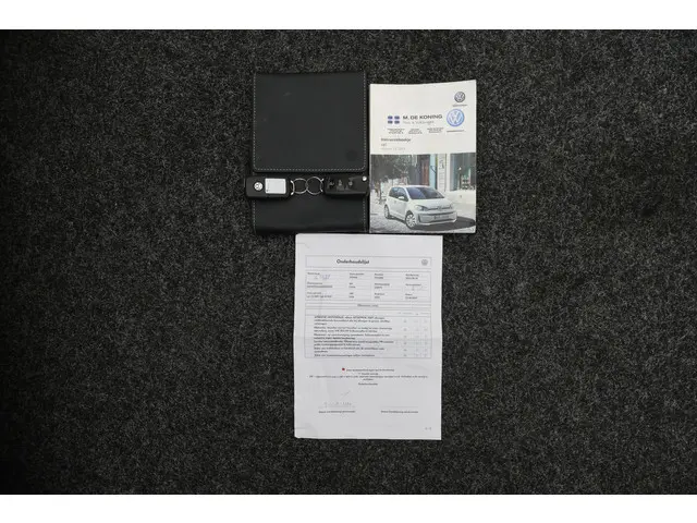 Volkswagen up! 1.0 BMT high up! 2019 Benzine 45