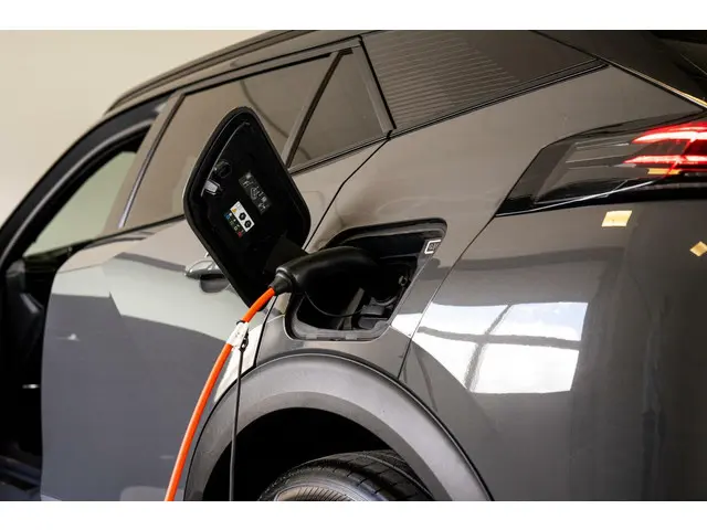 Peugeot e-2008 EV GT 54 kWh 2023 Elektrisch 26