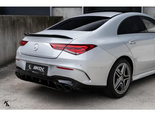 Mercedes-Benz CLA 200 Premium Plus 2020 Benzine 4