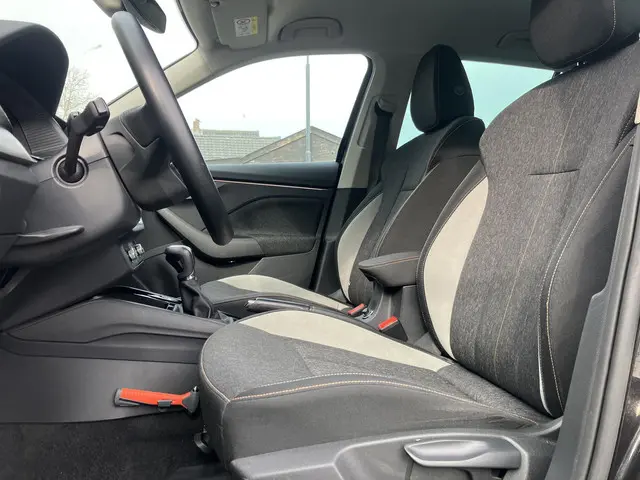 Škoda Kamiq 1.0 TSI Bus.Ed. 2021 Benzine 17