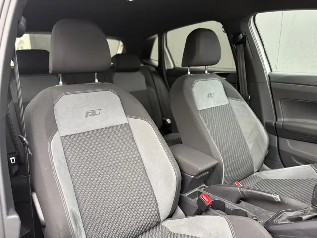 Volkswagen Polo 1.0 TSI Highline Business R 2019 Benzine 11