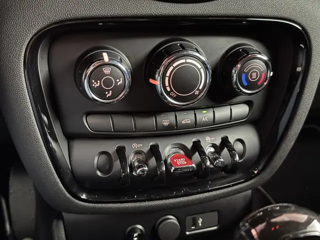 MINI Clubman 2.0 Cooper S Business Plus 2019 Benzine 40