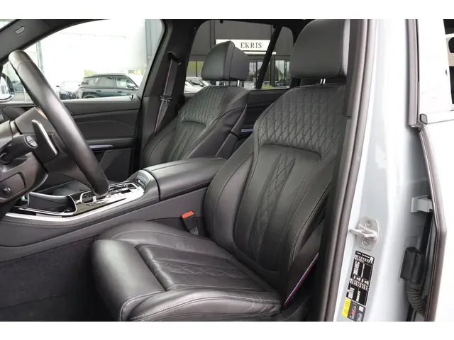 BMW X5 xDrive50e 2025 Hybride Benzine 48