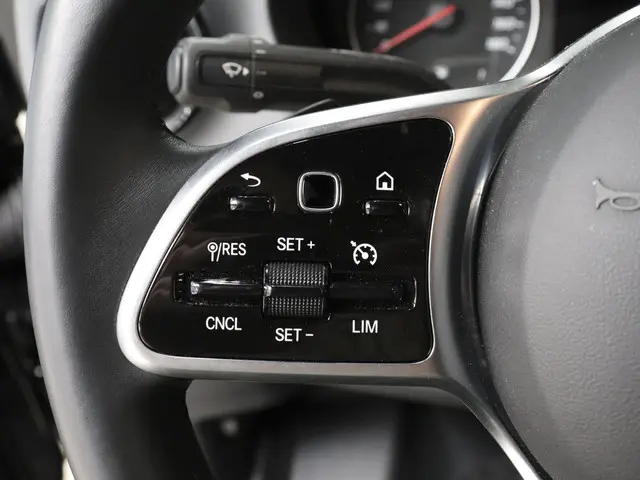 Mercedes-Benz Sprinter 315 1.9 CDI L2H2 2024 Diesel 17