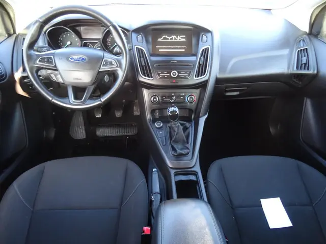 Ford Focus Wagon 1.0 Trend Edition 2015 Benzine 11