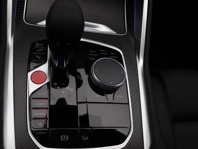 BMW XM 50e 2025 Hybride Benzine 23