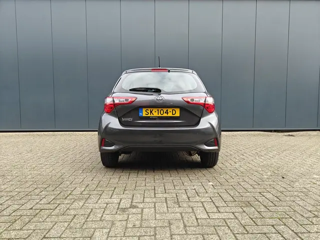 Toyota Yaris 1.0 VVT-i Aspiration 2017 Benzine 5