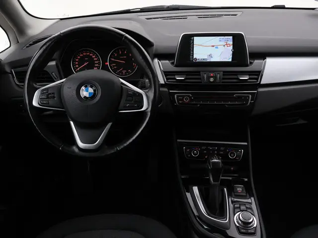 BMW 2 Serie Active Tourer 218i 136 PK AUT. 2015 Benzine 3