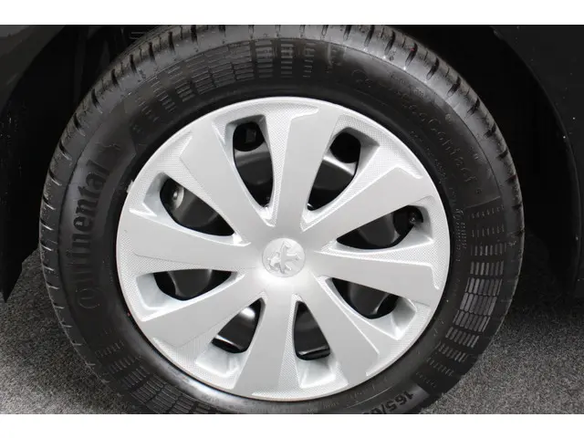 Peugeot 108 1.0 e-VTi Active 2021 Benzine 17