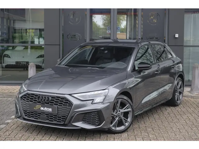Audi A3 Sportback 30 TFSI 110pk S-line 2023 Benzine 4