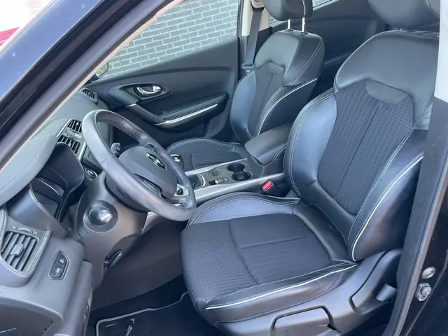 Renault Kadjar 1.2 TCe Bose / navigatie 2015 Benzine 5