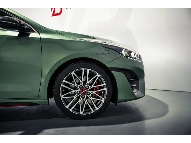 Kia Ceed 1.6 T-GDi GT 2023 Benzine 15