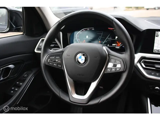 BMW 3 Serie Touring 318i 2.0 Sportstoelen 2021 Benzine 14