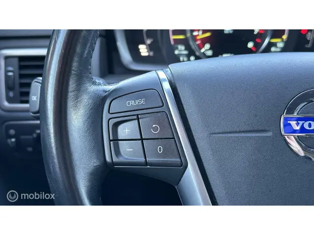 Volvo V70 1.6 T4 Nordic+ NAVI / LEER / NL-AUTO 2014 Benzine 12