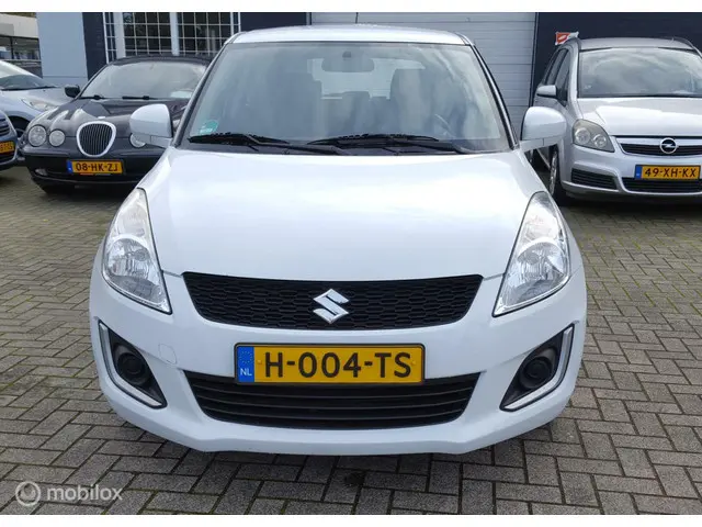 Suzuki Swift 1.2 Beat EASSS / 123040 km.(NAP) 2015 Benzine 2