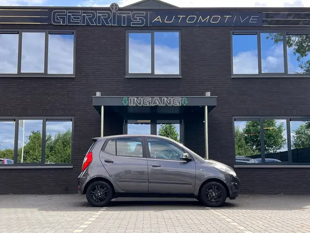 Hyundai i10 1.0 Black pack 2013 Benzine 6