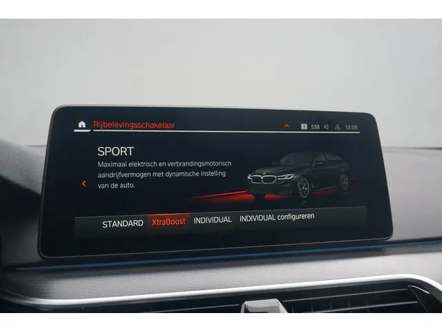 BMW 5 Serie Touring 530e 2024 Hybride Benzine 32