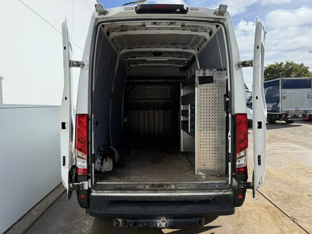 Iveco Daily 35S16 2.3 2020 Diesel 11