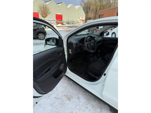 Mitsubishi Space Star 1.0 Cool+ 2020 Benzine 7