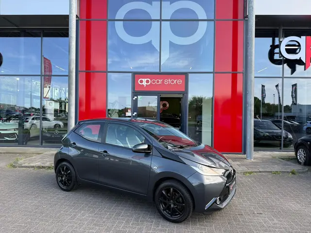 Toyota Aygo 1.0 VVT-i x-play 2015 Benzine 3