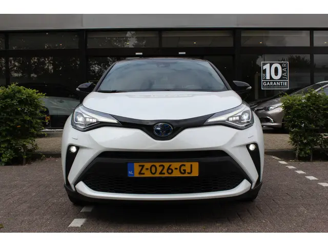 Toyota C-HR 2.0 Hybrid Style Bi-Tone 2023 Hybride Benzine 3