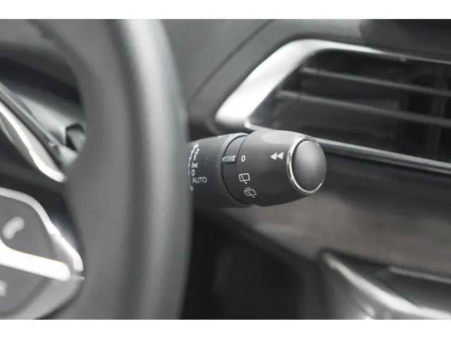 Peugeot 3008 1.2 Hybrid 136 GT 2024 Hybride Benzine 41