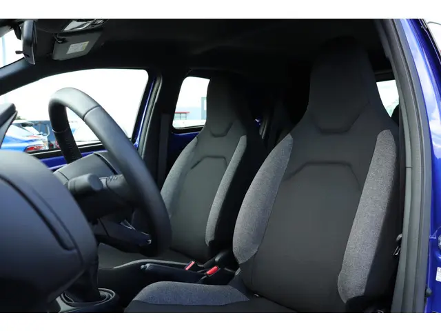 Toyota Aygo X 1.0 VVT-i MT Play, 2024 Benzine