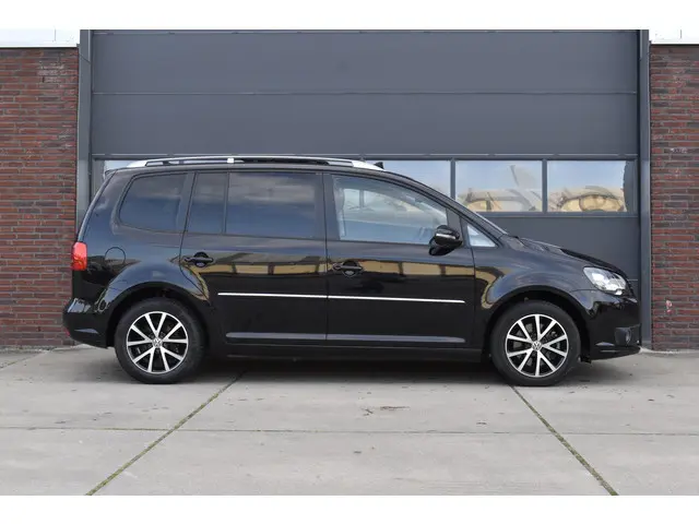 Volkswagen Touran 1.4 TSI Highline 7p. 2012 Benzine 8