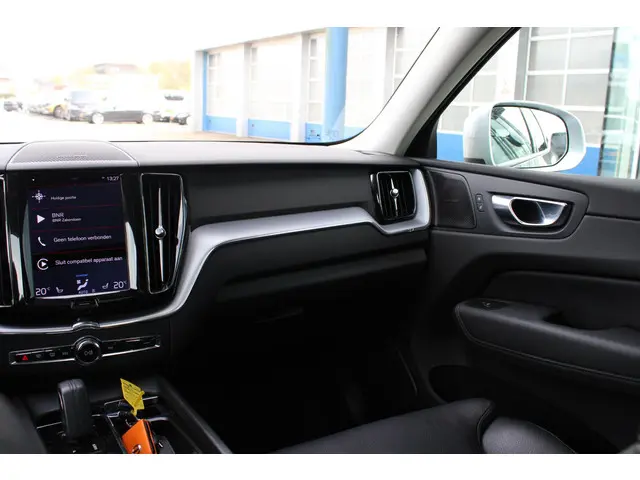 Volvo XC60 2.0 B5 Momentum Exclusive 2021 Benzine 17